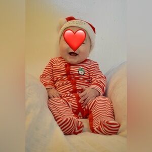 👶 Baby Christmas Bundle 🎄Red & White Striped Footie (9m) + Santa Hat (3-9m)